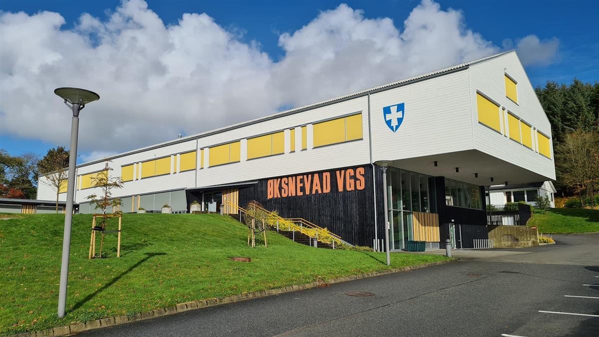 Øksnevad vgs - Klikk for stort bilde